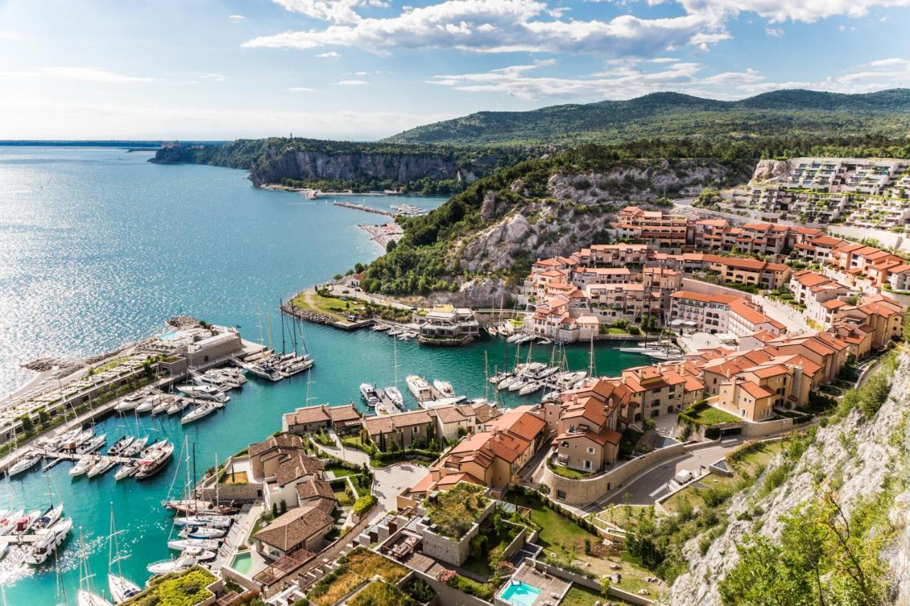 Апартаменты Portopiccolo Designer Penthouse Систиана Экстерьер фото