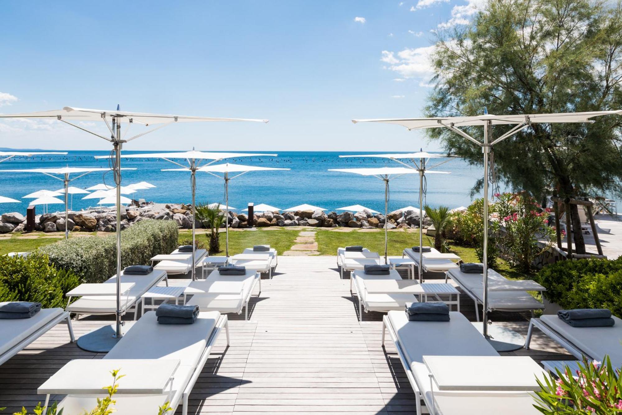 Апартаменты Portopiccolo Designer Penthouse Систиана Экстерьер фото